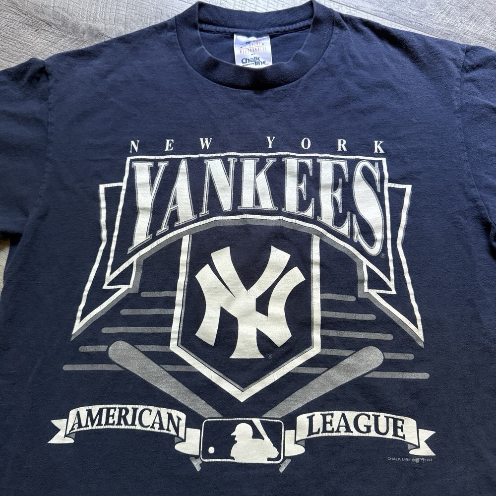 Vintage Chalk line Dated Single Stitch New York Yankees Shirt Mens Medium Blue